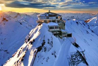 Ceny na nieruchomość na narciarskich górskich kurortach Bułgarii