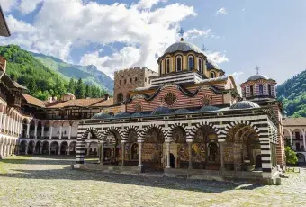 fasada klasztora Rilski 