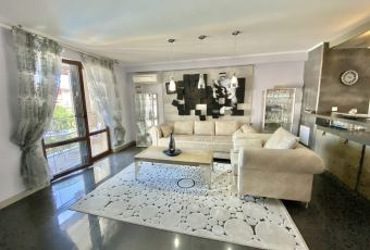Mieszkanie typu maisonette w kompleksie Esteban