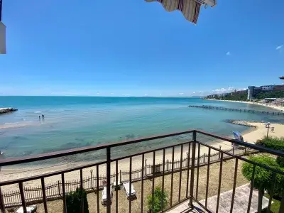 Widok na morze z tarasu