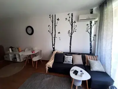 Sofa i stół