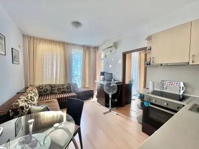 Sprzedaż niedrogiego mieszkania w kompleksie Sunny Day 6