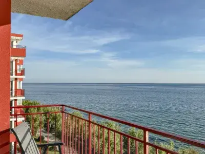 Widok na morze z balkonu / Marina Fort Noks
