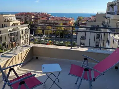 Trzypokojowe mieszkanie w kompleksie Sorrento Sole Mare