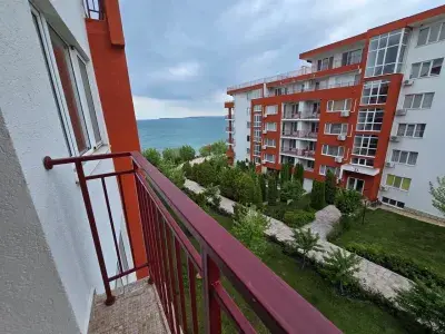 mieszkanie w kompleksie Marina Fort