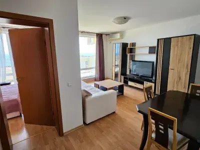 widok na morze z tarasu mieszkania