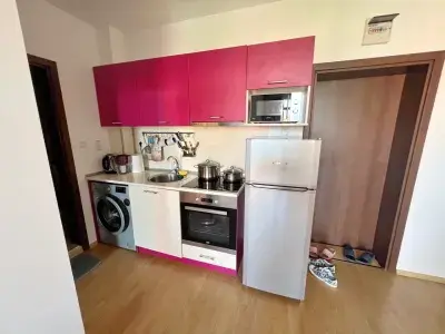 meble kuchenne i lodówka