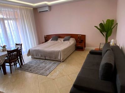 Palazzo | Studio z widokiem na basen przy morzu w Słonecznym Brzegu