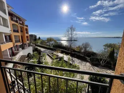 Widok na morze z balkonu