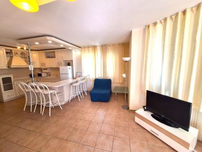 Breeze | Apartament nad morzem — przestrzeń i komfort w Słonecznym Brzegu