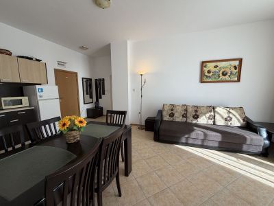Grand Kamelia | Trzypokojowy apartament w kompleksie blisko morza