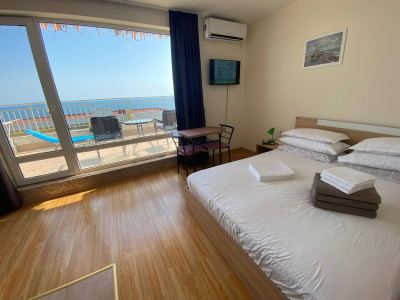 studio z widokiem na morze
