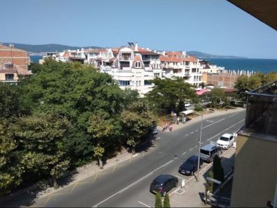 widok z okna na morze