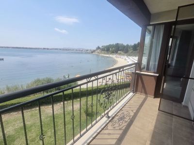 widok na morze z tarasu