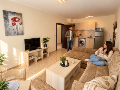widok na salon i aneks kuchenny