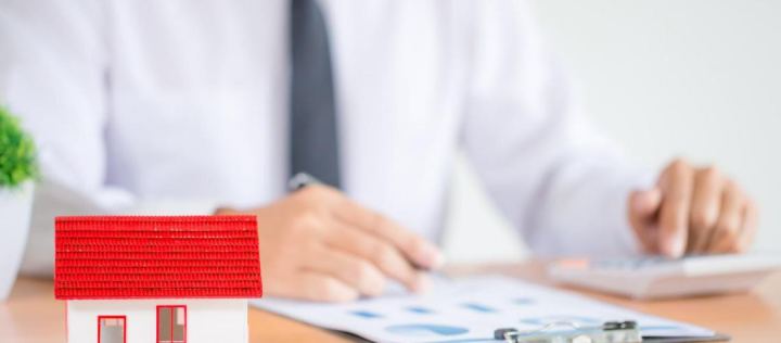 Usługi prawnicze w dziedzinie nieruchomości