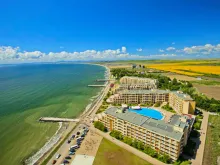 Widok na morze i kompleks Midia Grand resort