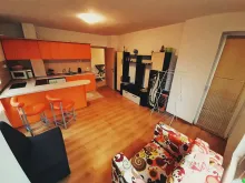 Pokój gościnny z umeblowaniem