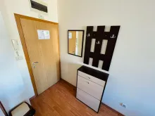 Przedpokój z szafą
