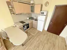 Aneks kuchenny w pokoju dziennym