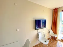 Telewizor na ścianie