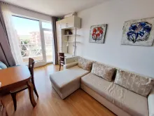 Sofa i Stolik z krzesłami