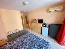телевизор в комнате