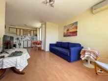 Sofa i Stolik