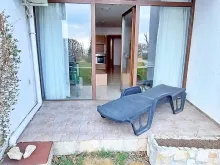 Taras z wyjściem na podwórko