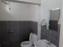 łazienka z toaleta