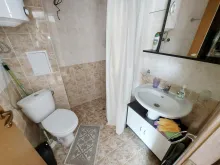 łazienka z toaleta