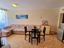 Sofa i Stolik z krzesłami