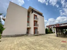 widok na budynek kompleksu