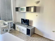 telewizor i szafa