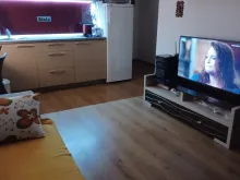Telewizor i szafa