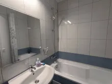 łazienka z toaleta