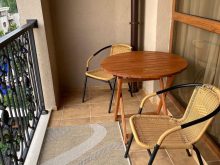 taras, stolik balkonowy, krzesła