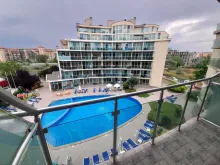 widok na kompleks, taras