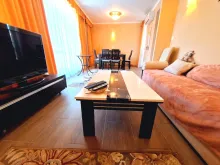 sofa, stolik, telewizor