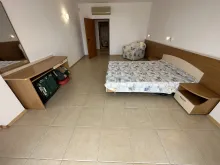 łóżko podwójne, biurko