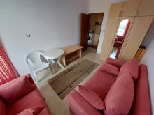 szafa, stolik