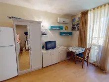 lodowka, szafa telewizor