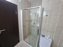 Kabina prysznicowa i toaleta