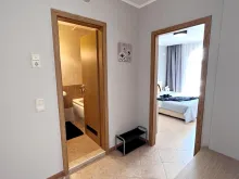 wejscie do sypialni oraz do łazienki