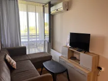 Telewizor i sofa