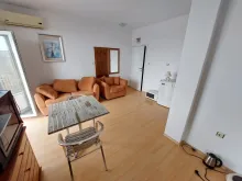 stół, krzesła,