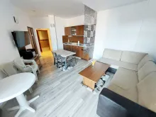 Sofa, Stolik, telewizor