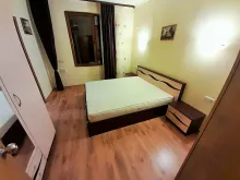 Łóżko i szafa