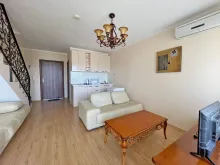 Fotel ze stolikiem