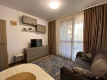 sofa, komoda, telewizor
